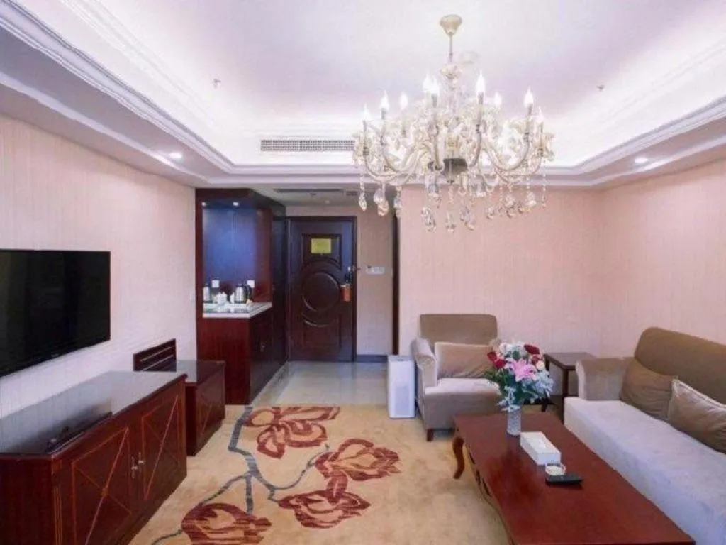 Vienna Hotel Yangzhou Outlets Plaza He Garden