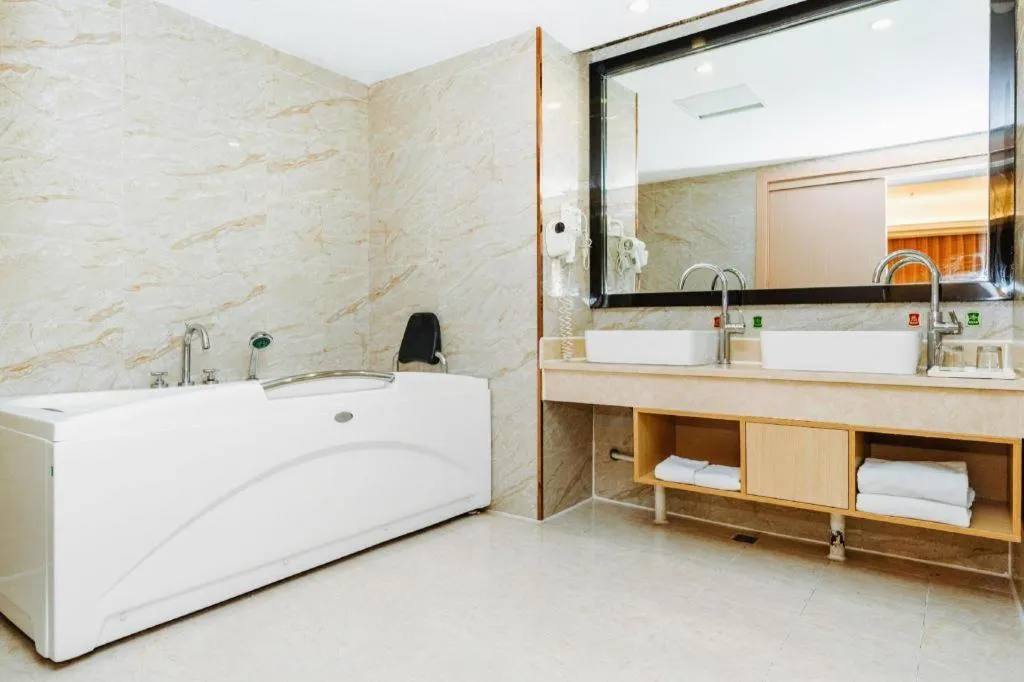 Vienna Hotel Yangzhou Outlets Plaza He Garden