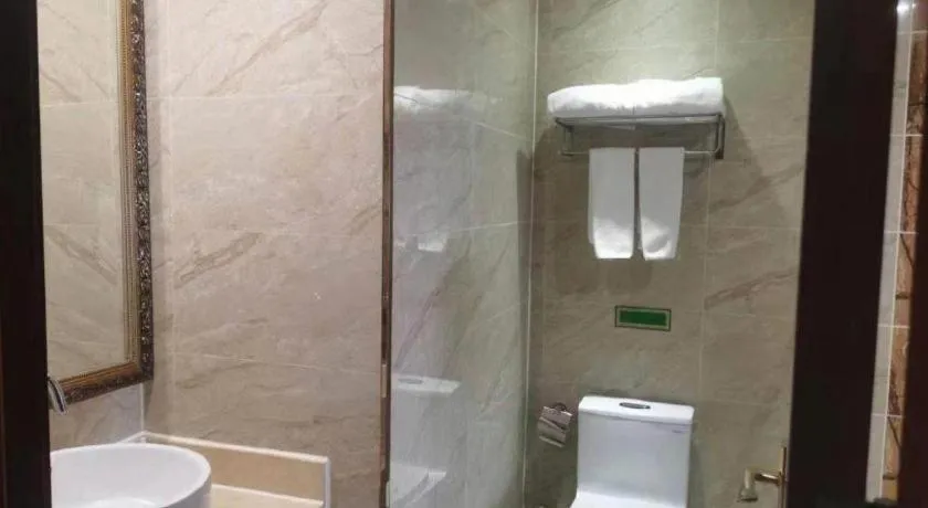 Vienna Hotel Yangzhou Outlets Plaza He Garden