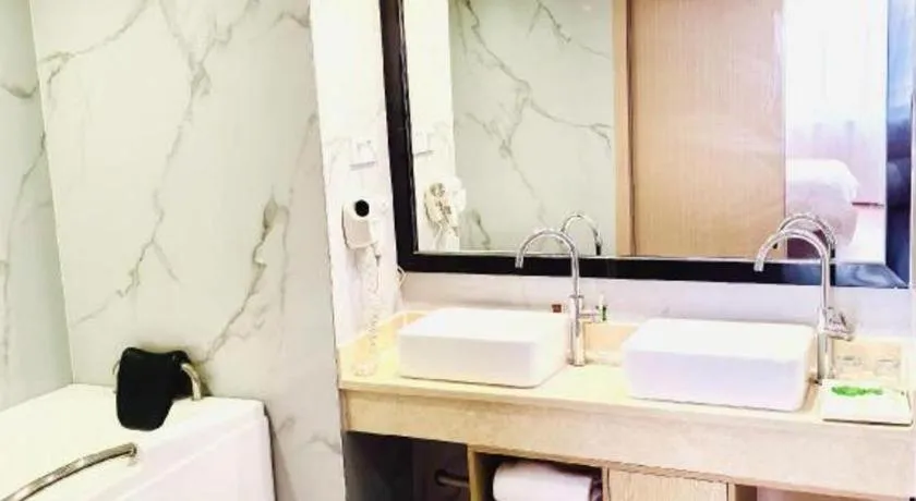 Vienna Hotel Yangzhou Outlets Plaza He Garden