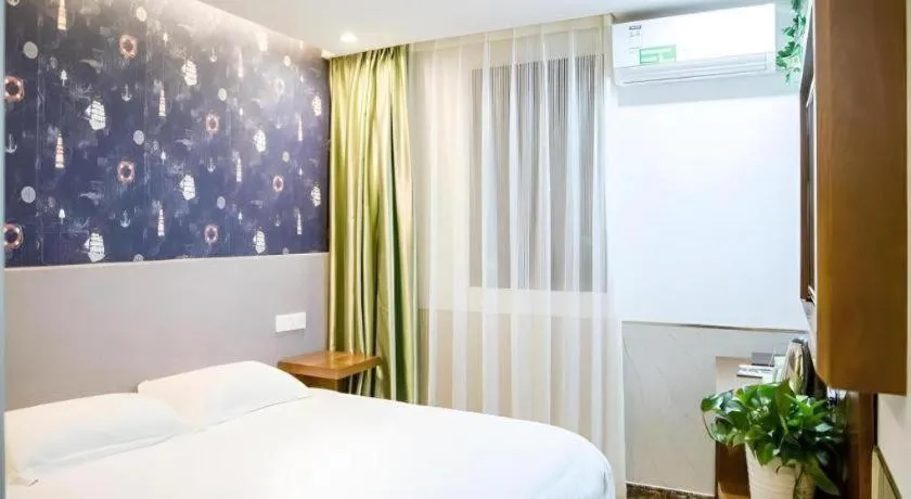 Bed in Vatica Shanghai Pudong Dishui Lake Branch