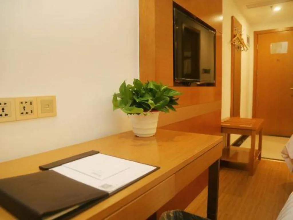 GreenTree Inn Nanjing Jiangning District Dongqi Road Vehicle 4S Park Branch