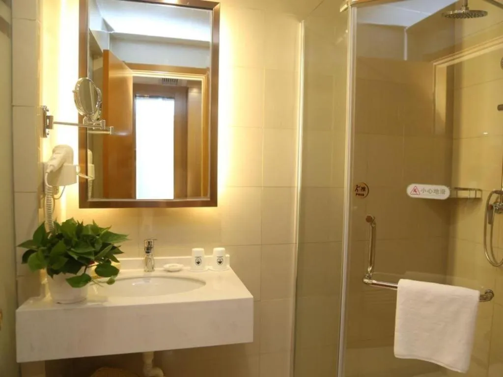 GreenTree Inn Nanjing Jiangning District Dongqi Road Vehicle 4S Park Branch