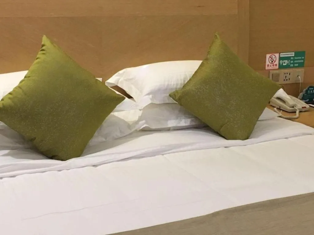 Bed in GreenTree Inn Huainan Shou County Zijin Road Express Hotel