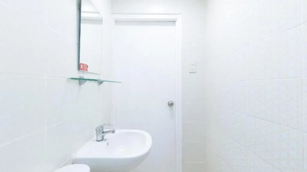 Greenbelt Makati - Vaccinated Staff