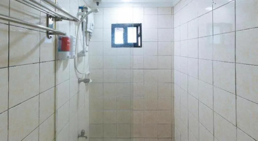 Greenbelt Makati - Vaccinated Staff