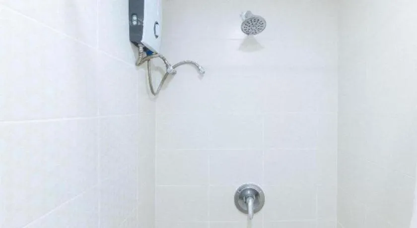 Greenbelt Makati - Vaccinated Staff