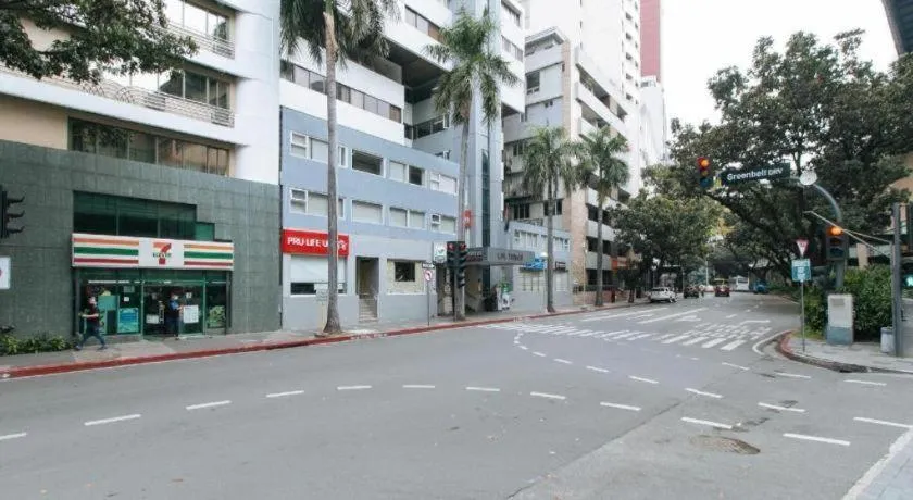 Greenbelt Makati - Vaccinated Staff