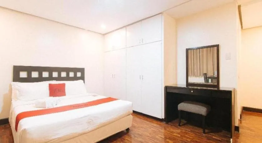 Bed in Greenbelt Makati - Vaccinated Staff