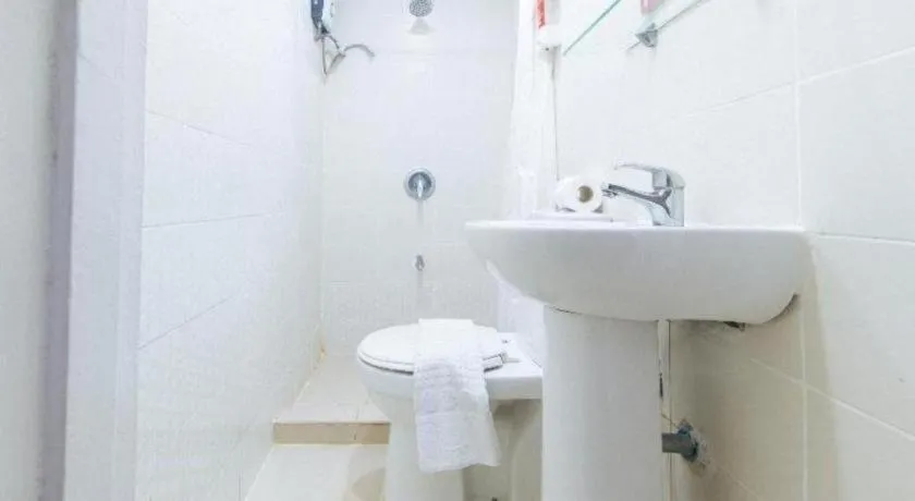 Greenbelt Makati - Vaccinated Staff