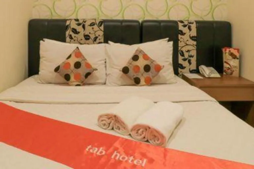 Bed in Tab Hotel Surabaya