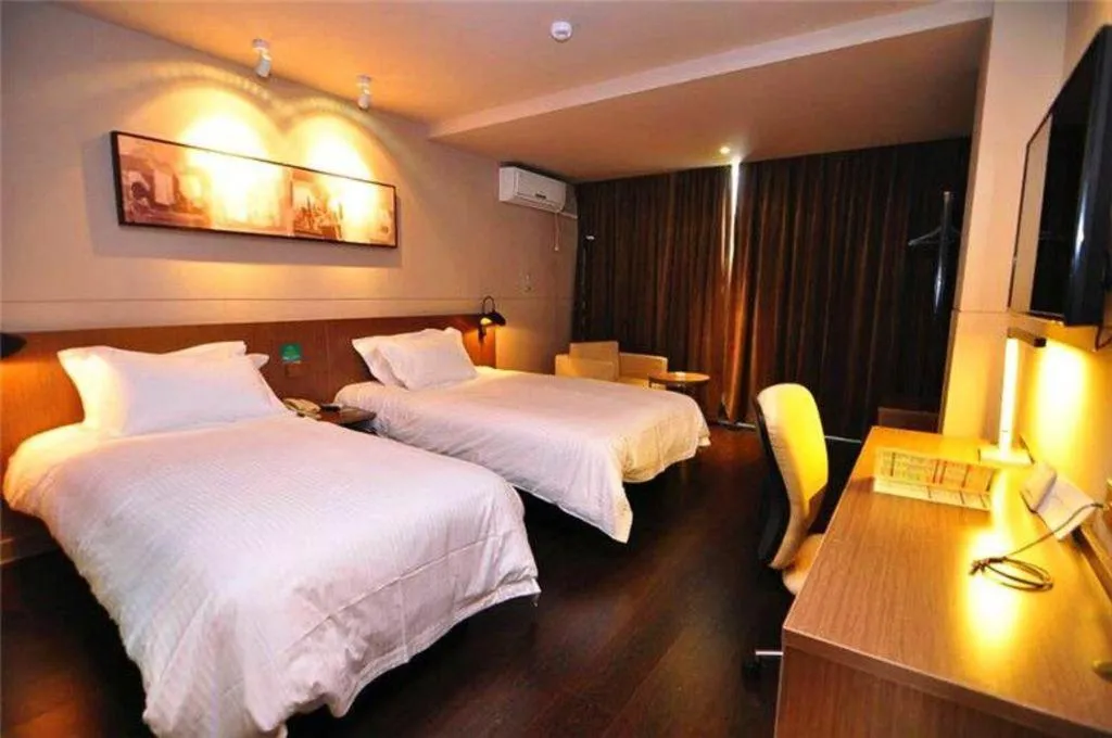 Bed in Jinjiang Inn Select Foshan Nanhai Guicheng Metro Station
