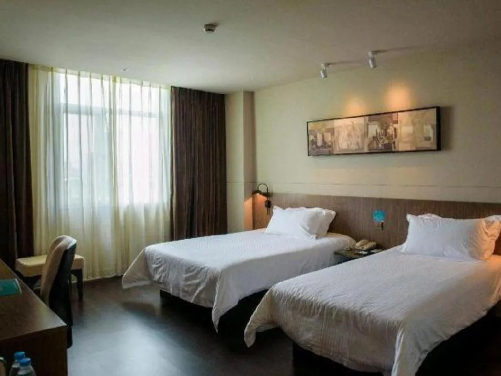 Bed in Jinjiang Inn Select Foshan Nanhai Guicheng Metro Station