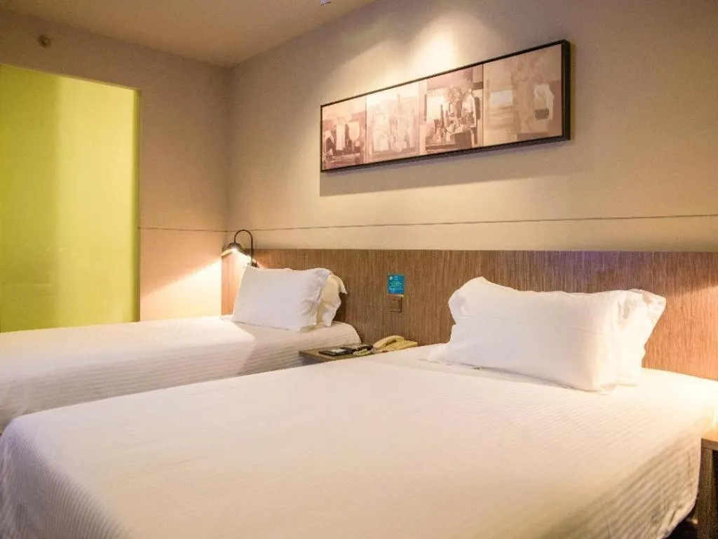 Bed in Jinjiang Inn Select Foshan Nanhai Guicheng Metro Station