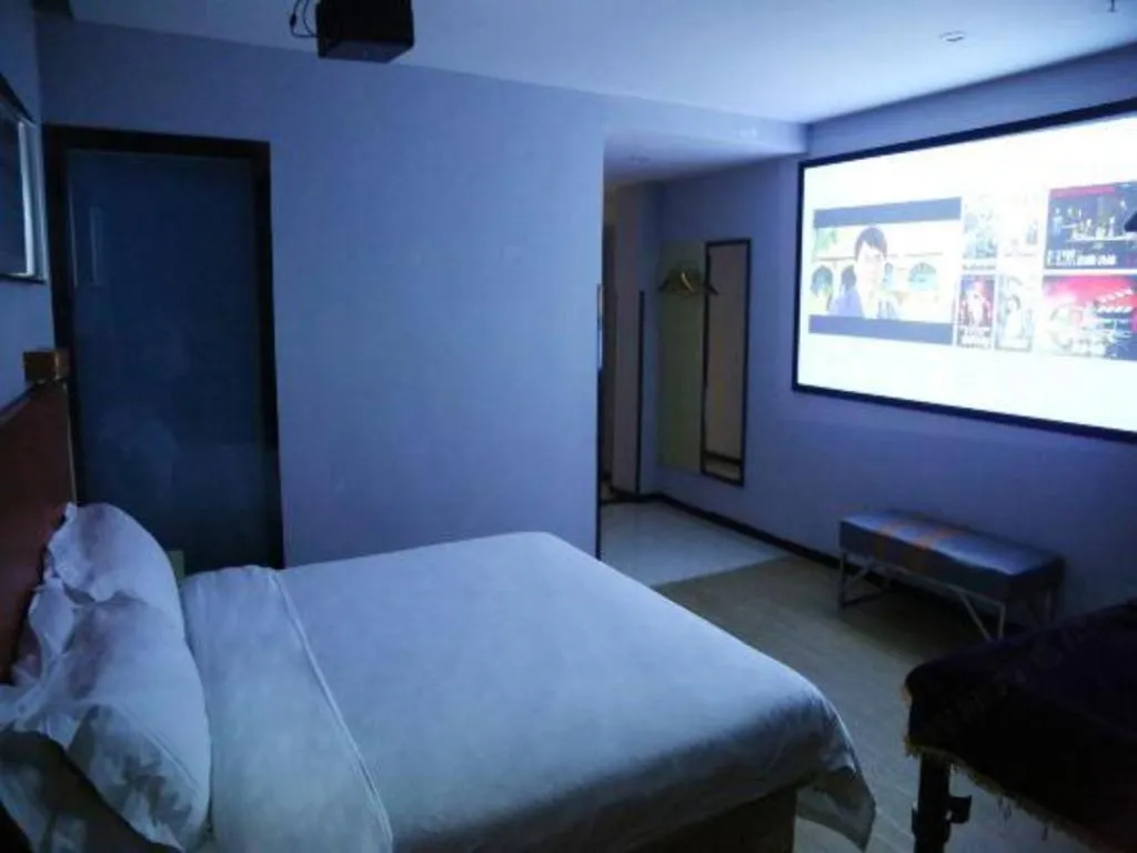 Bed in 7 Days Premium Fuzhou Dongxiang High-Speed Railway Station Dongxin Market