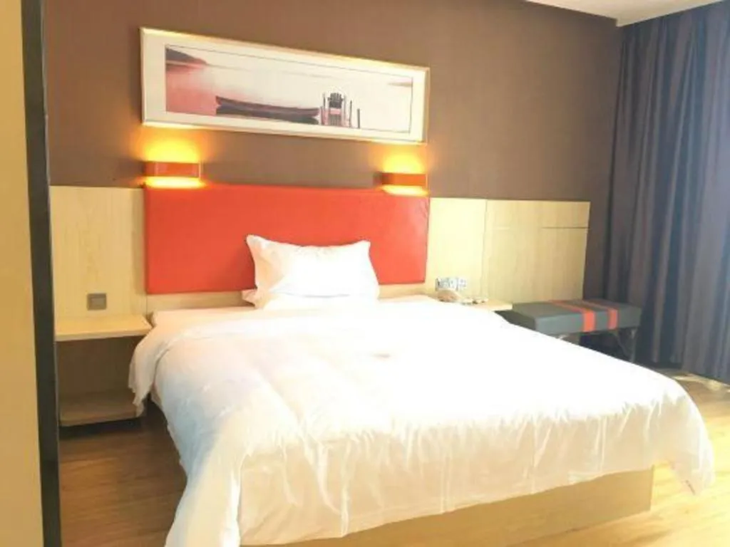 Bed in 7 Days Premium Fuzhou Dongxiang High-Speed Railway Station Dongxin Market