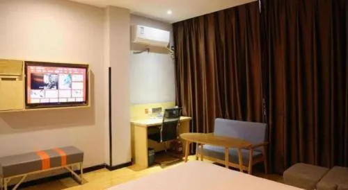 7 Days Premium Fuzhou Dongxiang High-Speed Railway Station Dongxin Market