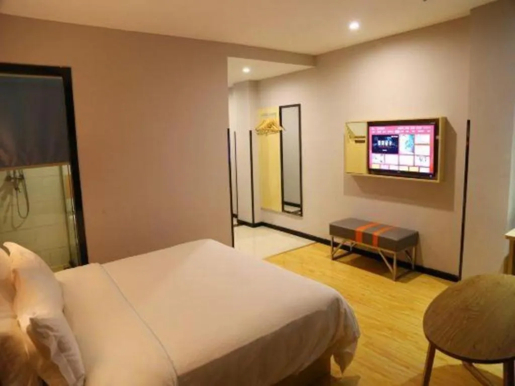 Bed in 7 Days Premium Fuzhou Dongxiang High-Speed Railway Station Dongxin Market