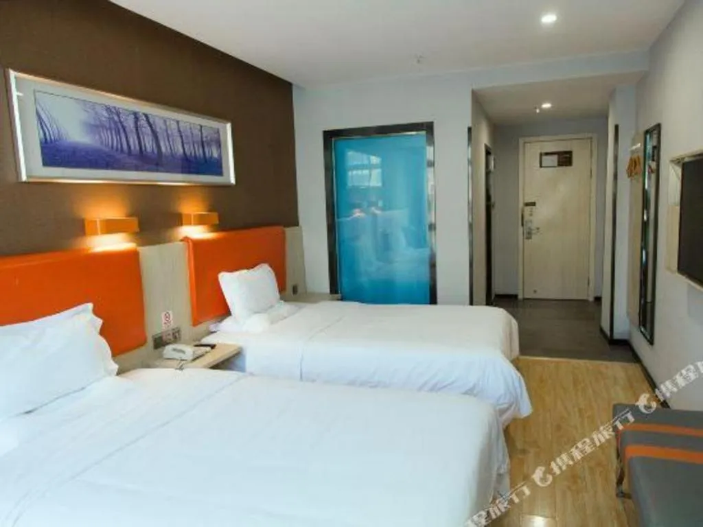 Bed in 7 Days Premium Fuzhou Dongxiang High-Speed Railway Station Dongxin Market