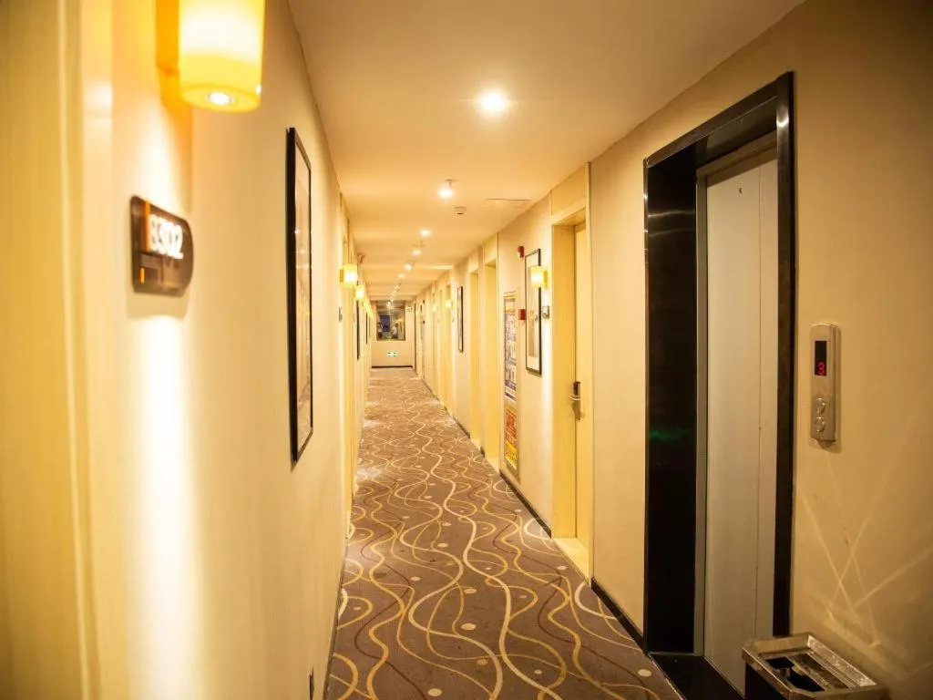 7 Days Premium Fuzhou Dongxiang High-Speed Railway Station Dongxin Market