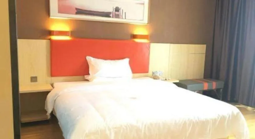 Bed in 7 Days Premium Fuzhou Dongxiang High-Speed Railway Station Dongxin Market