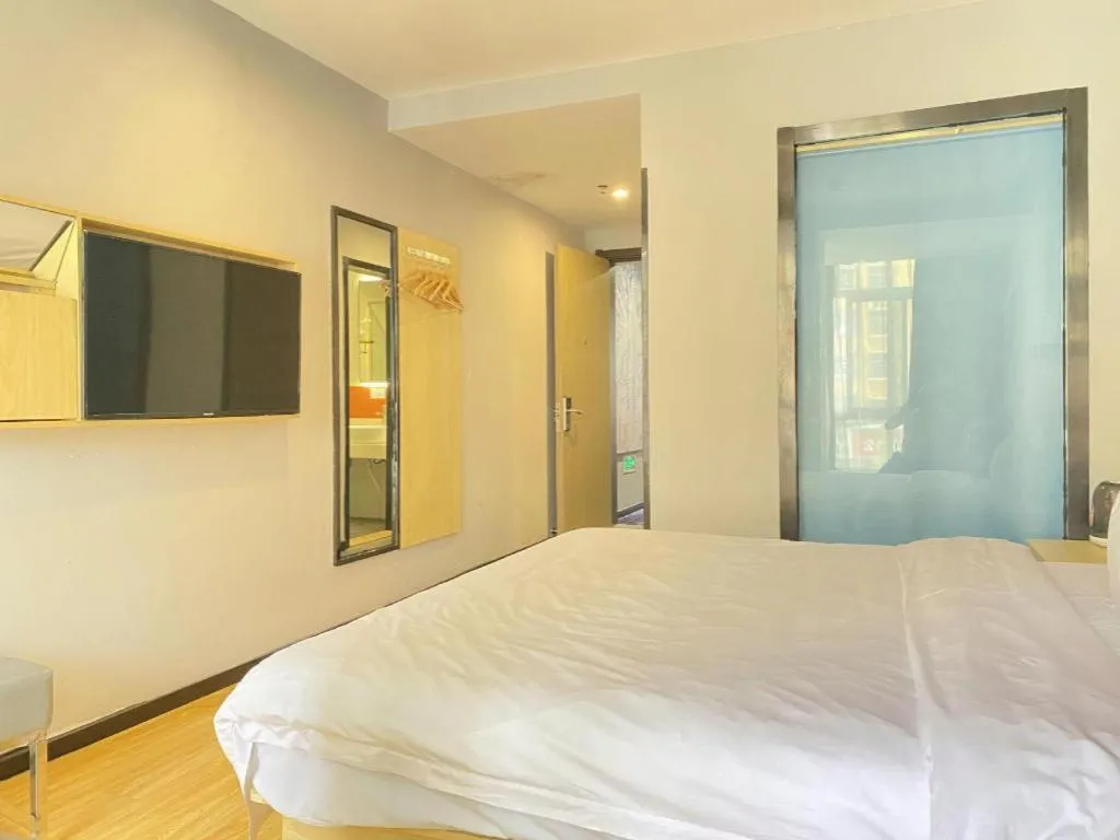 Bed in 7 Days Premium Fuzhou Dongxiang High-Speed Railway Station Dongxin Market