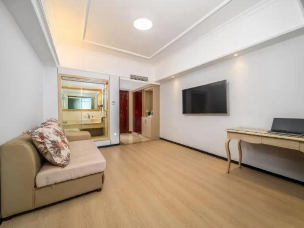 Vienna Hotel Shenzhen Pinghu Shuangyong Street Metro Station