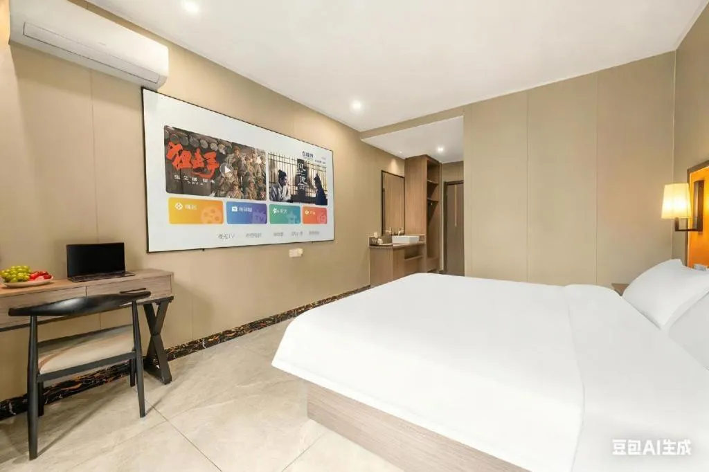 Bed in Vienna Hotel Shenzhen Pinghu Shuangyong Street Metro Station