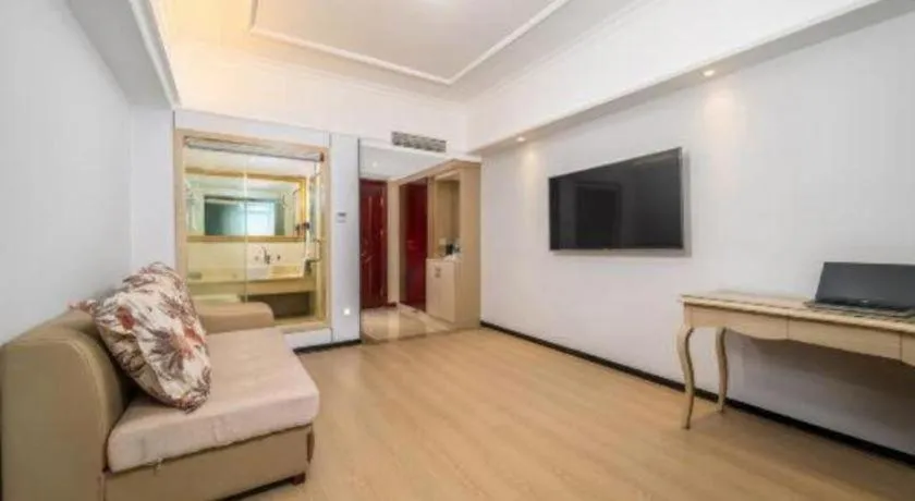 Vienna Hotel Shenzhen Pinghu Shuangyong Street Metro Station