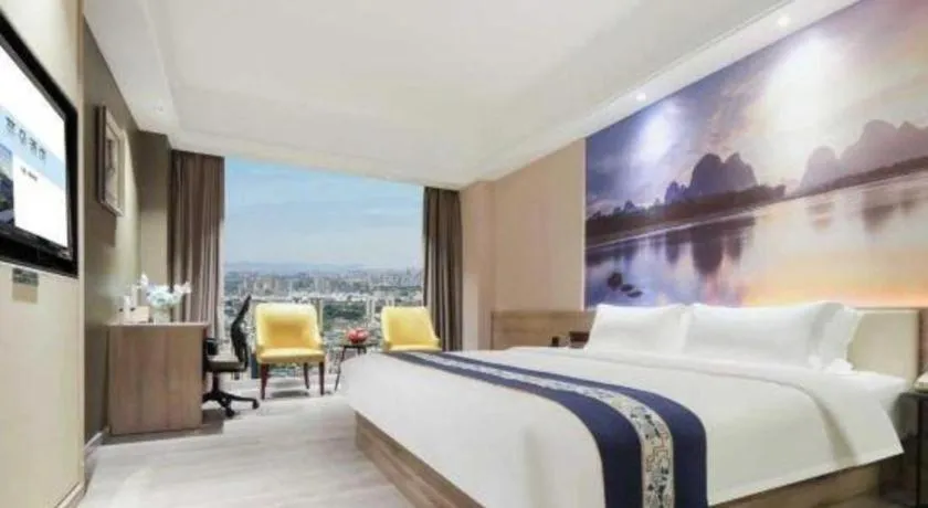 Vienna Hotel Shenzhen Pinghu Shuangyong Street Metro Station
