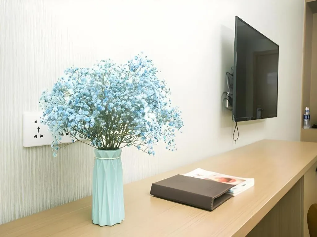 Shell Changzhou Yangrong City Hotel