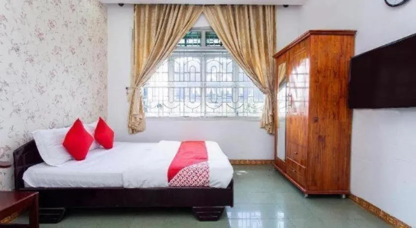 Bed in OYO 553 Truong Giang Hotel
