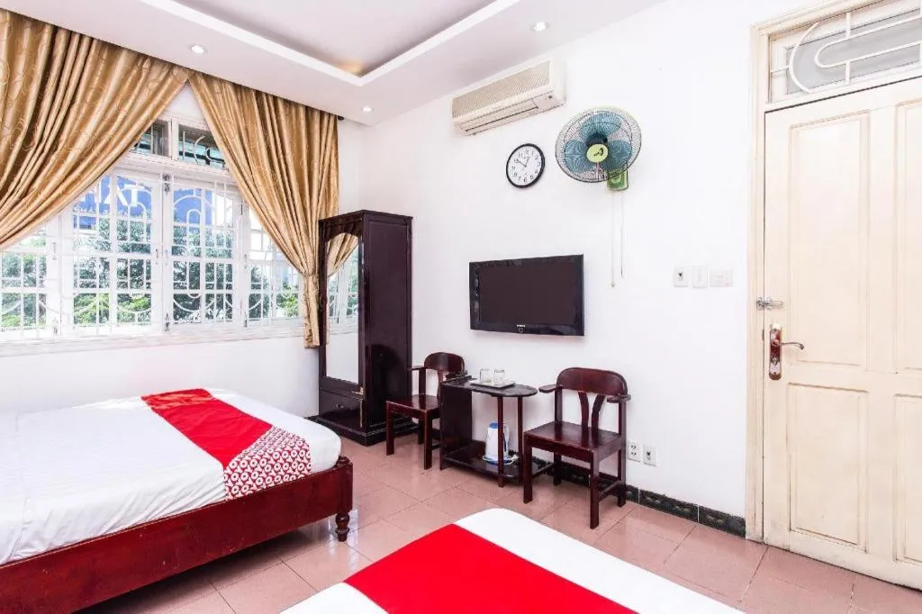 Bed in OYO 553 Truong Giang Hotel