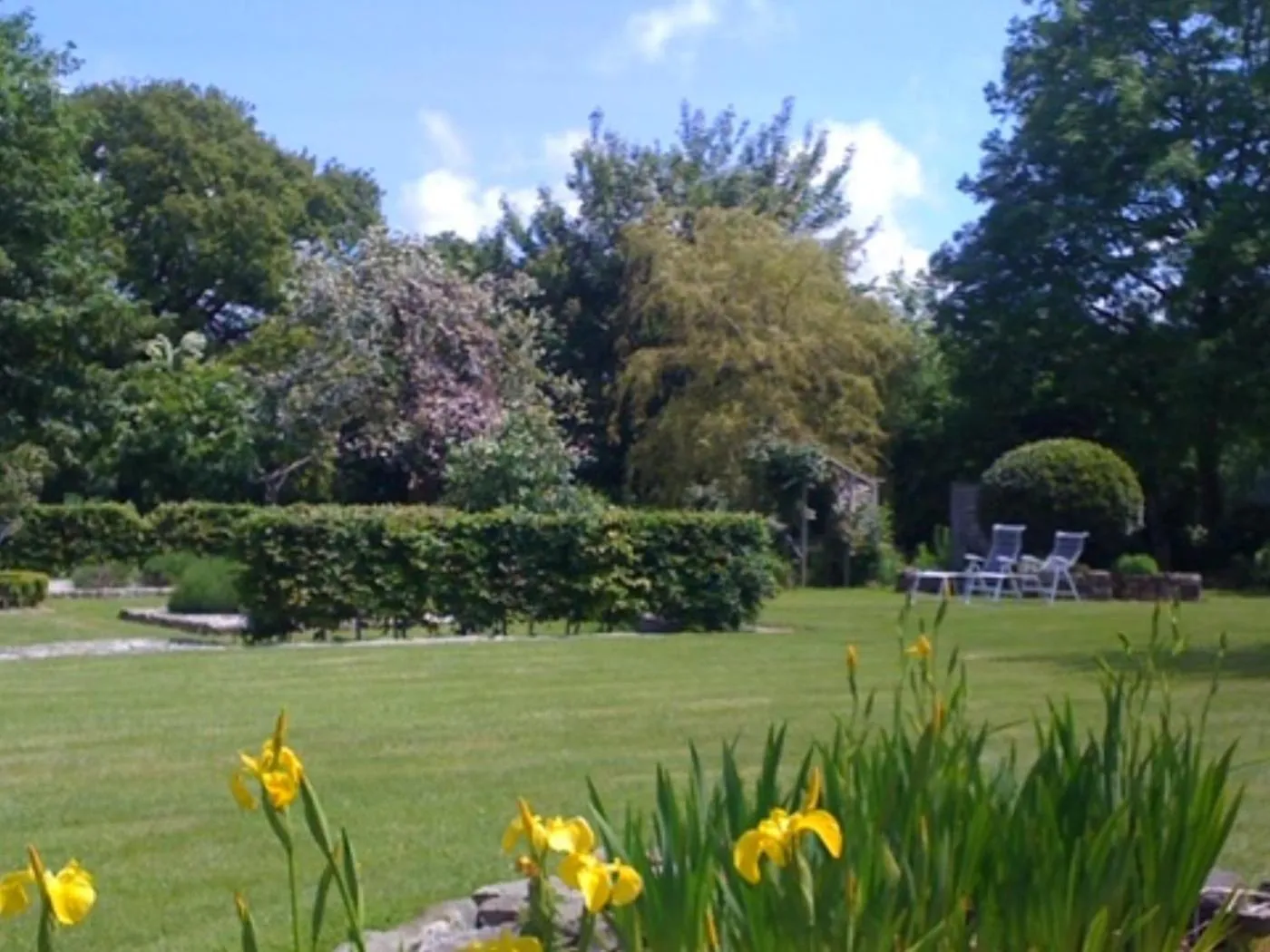 Garden view in La Lande