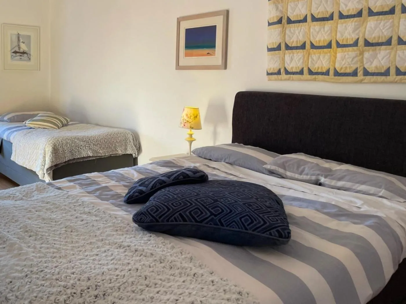 Bedroom, Bed in La Lande