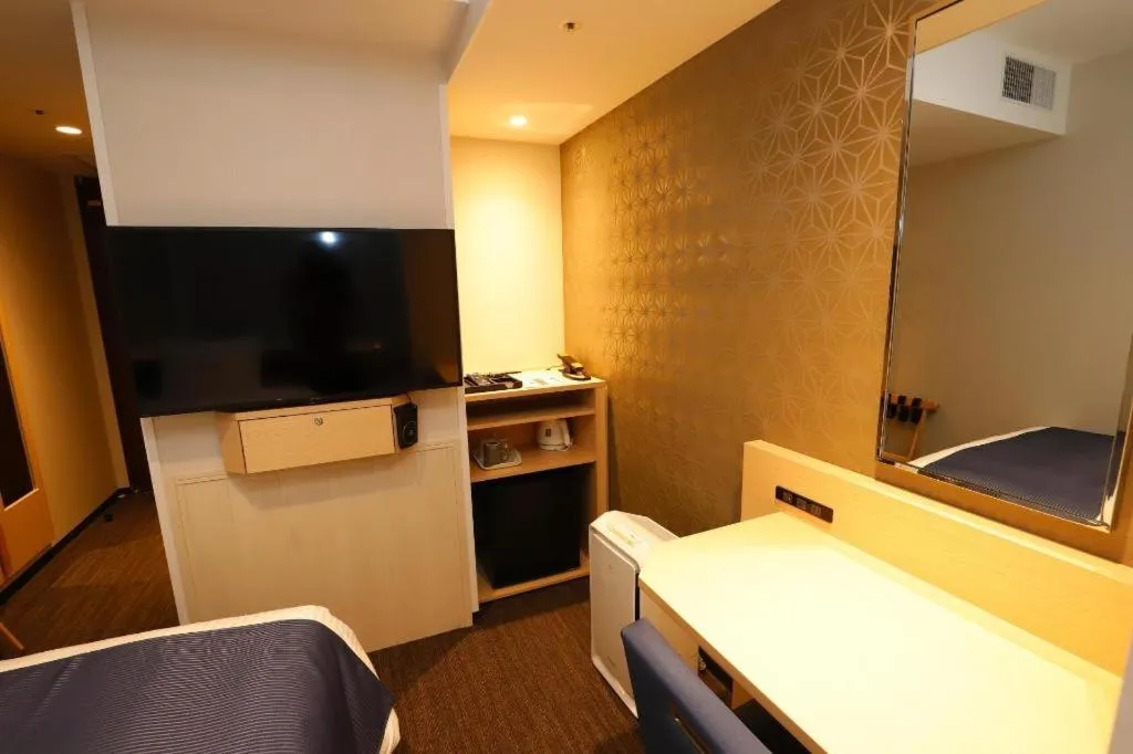 Bed in KEIKYU EX INN Haneda Innovation City 2 minutes walk from HICity Exit of Tenkubashi Station