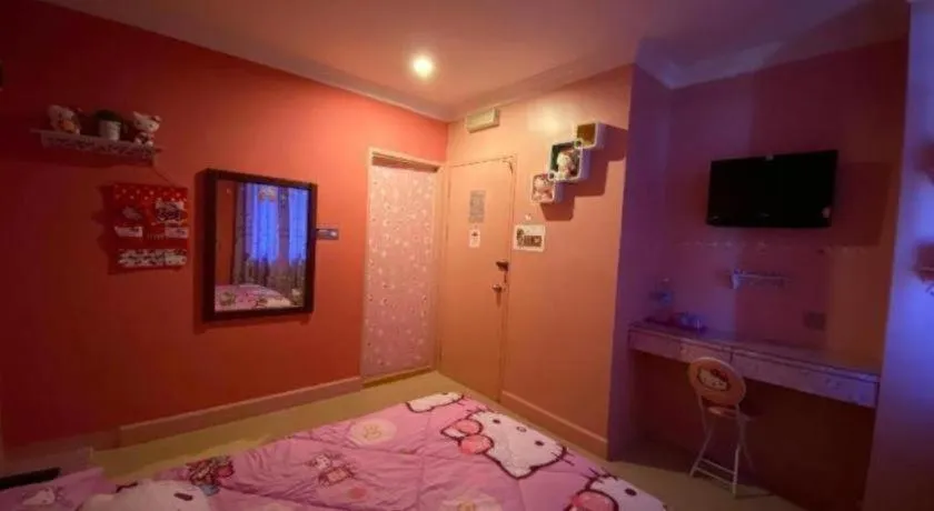 Bed in OYO 89958 Hotel Umimas