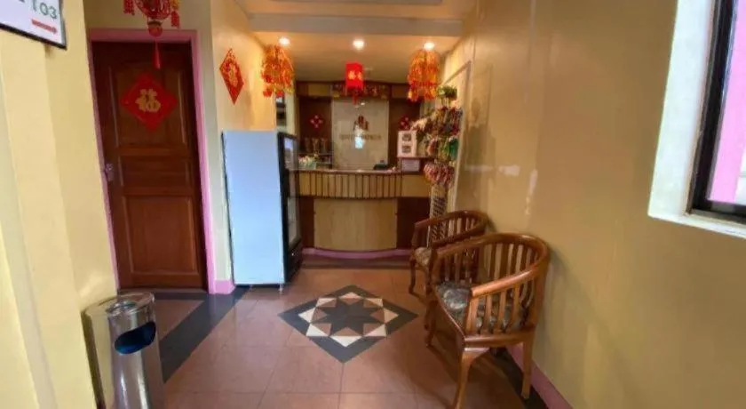 OYO 89958 Hotel Umimas