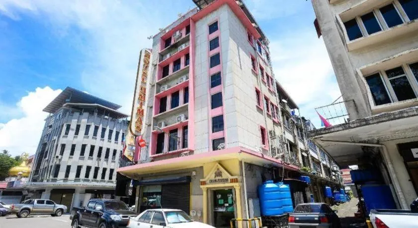 OYO 89958 Hotel Umimas