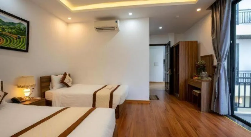 Bed in Hoi An Paradise Villa