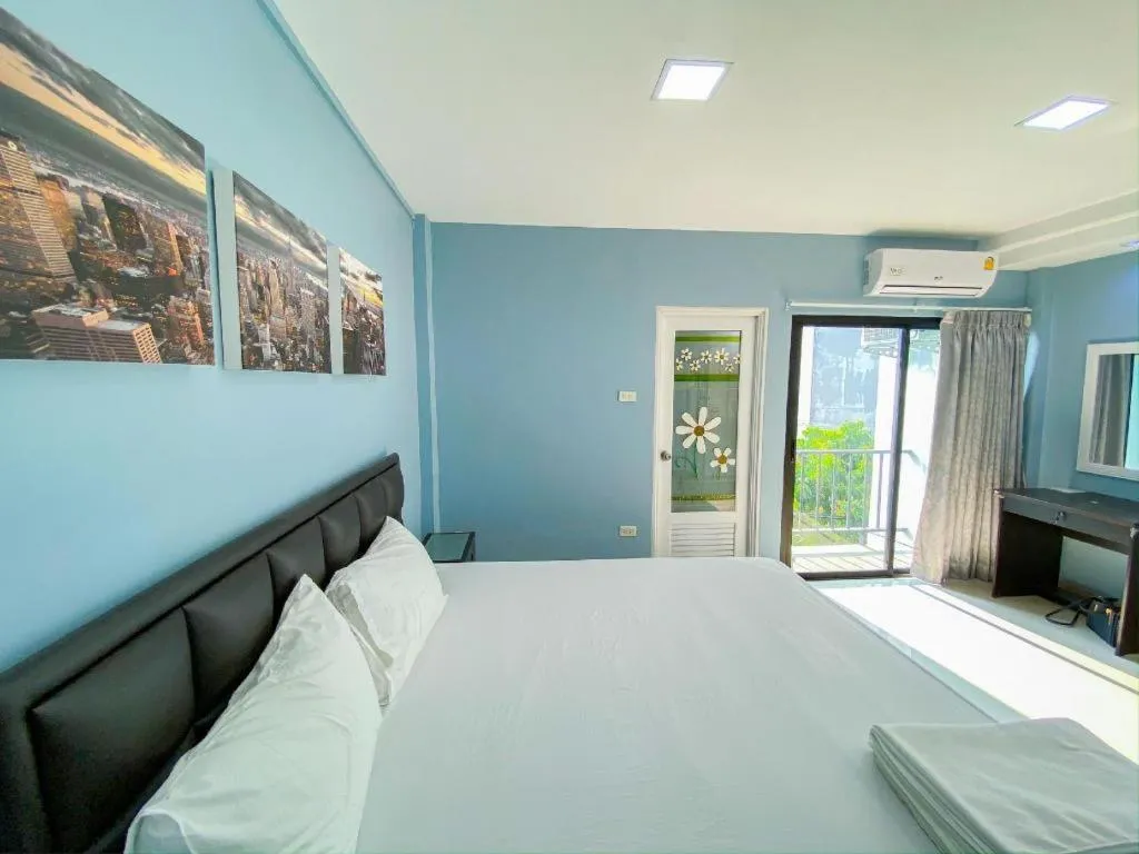 Bed in Delighted Bangkok Hotel