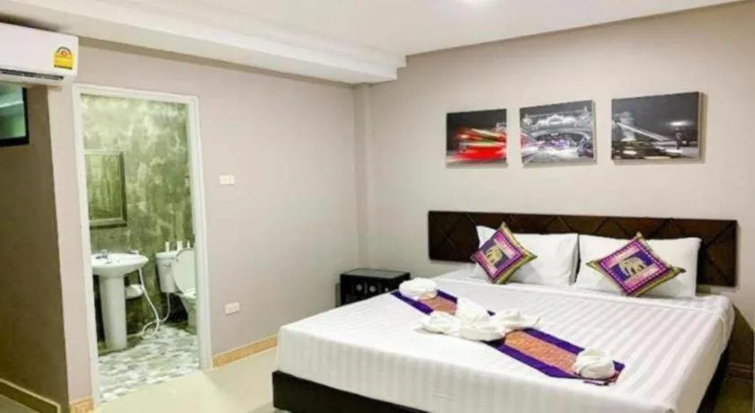 Bed in Delighted Bangkok Hotel