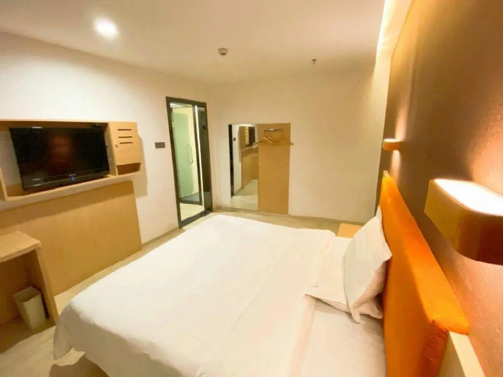 Bed in 7 Days Premium Hotel Ji'an Taihe Gongnongbing Avenue