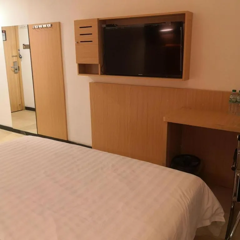 Bed in 7 Days Premium Hotel Ji'an Taihe Gongnongbing Avenue