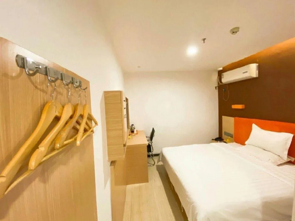Bed in 7 Days Premium Hotel Ji'an Taihe Gongnongbing Avenue