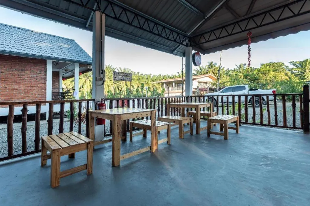 OYO 90149 Pua Family Semporna