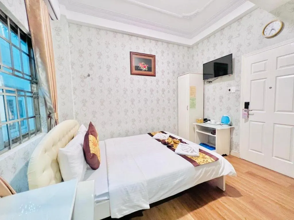 Bed in Truc Huyen Hotel