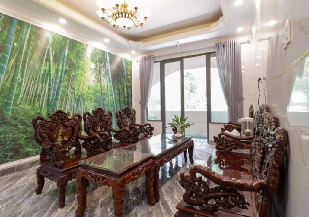 Truc Huyen Hotel