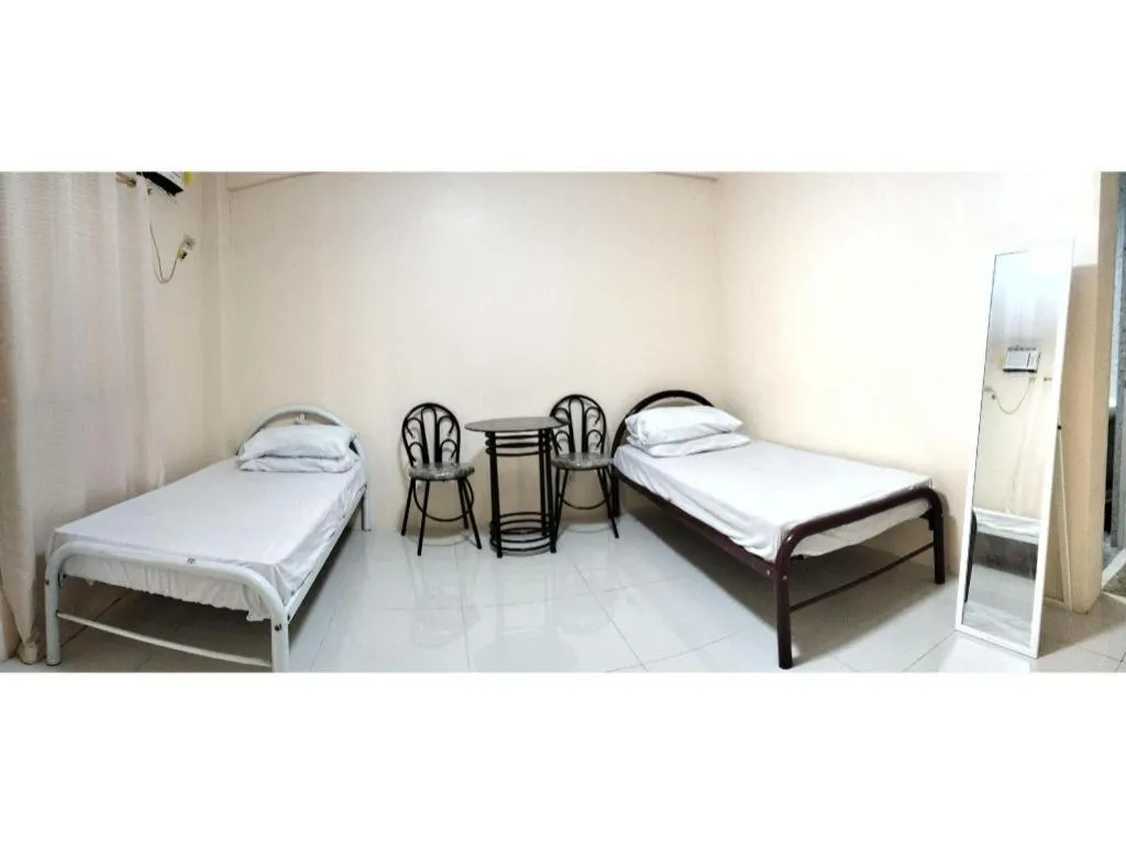 Bed in OYO 800 DDD Habitat Dormtel Bacolod