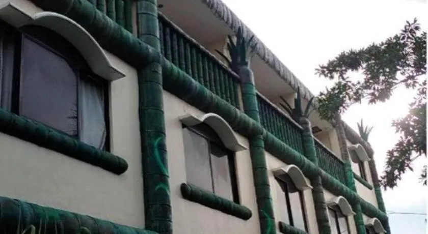 OYO 800 DDD Habitat Dormtel Bacolod